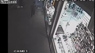 Kobieta nokautuje złodzieja
