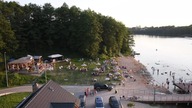 Plaża nad jeziorem Szelment Wielki.  19. 08. 2023, Leszczewo.