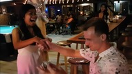 Jak błyskawicznie uwieść kobietę (realne sceny)
