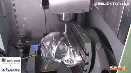Kask z jednego kawałka metalu