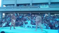 Miażdżące zwycięstwo zawodnika sumo