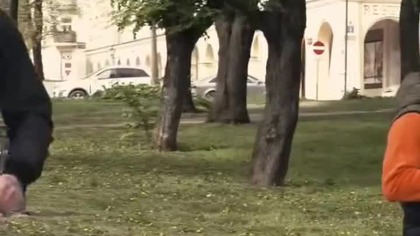 Wokół same ideały, ciągle mówią mi jak żyć.  W opór mają za uszami, ale.  u mnie widzą syf #shorts