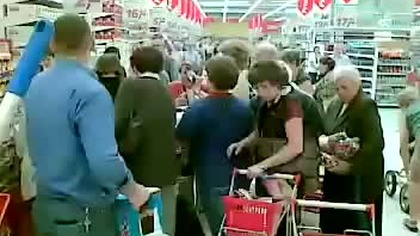 Przepychanka emerytek przy promocji w supermarkecie