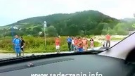Nagranie z bijatyki Romów z orszakiem weselnym  Maszkowice 2014