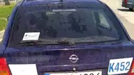 Kibic LKS Skołosz&oacute;w pucuje się policji!