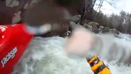 Szybka reakcja koleg&oacute;w ratuje życie kajakarza