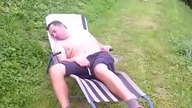 Żart wędkarski - nie śpij na rybach