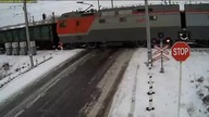 Drastyczny wypadek na przejeździe kolejowym
