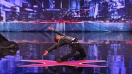 Szczęka opada - występ w amerykańskim mam talent