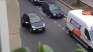 Strzelanina w Paryżu - terroryści zabijają oficera policji w ataku na redakcję Charlie Hebdo