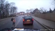 Kobieta na drodze