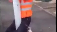 Jak uwięzić kogoś przy słupie