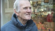 Dziennikarz pyta przechodnia o derby Liverpoolu z 1967