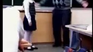 Uczennica szkoły podstawowej uderzył  nauczyciele w krocze