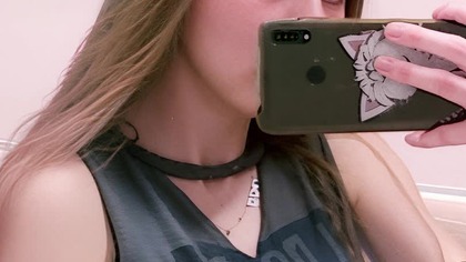 Nie ma Polski bez Boga, bo to On był z naszym narodem ... Twoje imię jak miód na ustach . Julia ..Córki ...