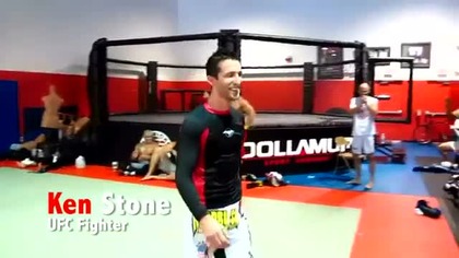 Zawodnicy MMA po treningu
