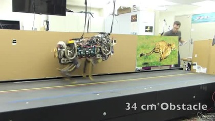 Biegający i skaczący robot