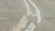 Tajemnicze ślady na drodze