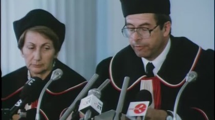 Polska Kronika Filmowa nr 27 z 1992 r.  &ndash; Terminal, Teczki przed trybunałem, Właściciele teczek, Big Mac nadchodzi