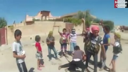 ISIS bawiące się dzieci