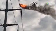 Chiński dron z miotaczem ognia do oczyszczania linii wysokiego napięcia