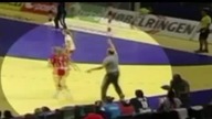 Co robi trener na meczu