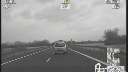 Szalone wyprzedzanie na czołówkę z ciężarówką