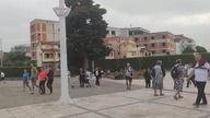 25-06-2021 6:00 Medjugorie po zakończonej adoracji tłumy pod kościołem