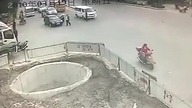 Najgorszy kierowca swiata na skuterze