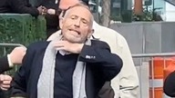 CO ON POKAZUJE?