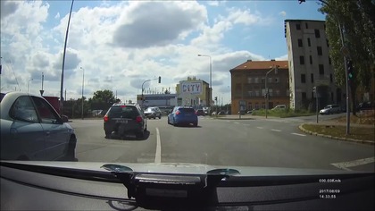 Pościg za kradzionym Citroenem