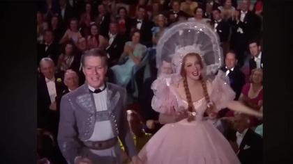 Forever Auld Lang Syne w filmie Sweethearts (1938) Qstereo