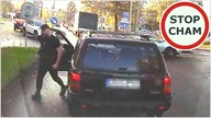 Agresja drogowa - wyskoczył z auta bo został strąbiony za jazdę po chodniku #927 Wasze Filmy