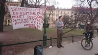 Protest przeciwko elektrosmogowi (i NWO) w Krakowie 27.03.2021 r.