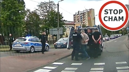 Pościg policji ulicami Skierniewic - kolizja i nieudana ucieczka #1854 Wasze Filmy