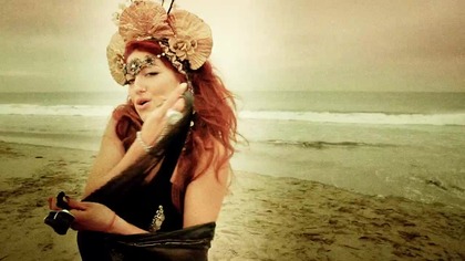 Neon Hitch - Get Over U (Official Video)