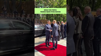Tusk przywitał Magyara.  To pierwsza oficjalna podróż nowego premiera Węgier #shorts