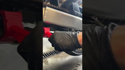 Brudny łańcuch to krótszy łańcuch  Pokaż mu, kto tu rządzi!