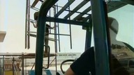Mythbusters. S01E03.pl. Beczka. cegiel