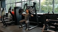 GÓRA KLATKI eksploduje  Wyciskanie na maszynie Incline Chest Press