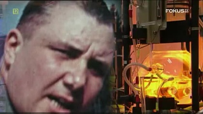 Po samobójczej śmierci Adolfa Hitlera jego osobisty lekarz, Ludwig Stumpfegger oraz Artur Axmann i Martin Bormann opuścili berliński bunkier. Po rozstaniu się z Axmannem, Bormann i Stumpfegger zniknęli bez śladu, a ich poszukiwania były najdłuższym tego typu śledztwem w historii tropienia zbrodniarzy wojennych.