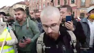 SUWEREN ROZPĘDZIŁ POLICJANTÓW - Władza należy do Narodu