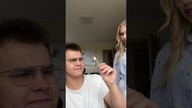 WYCIĄGNĄŁEM ROBAKA Z USZU! PRANK NA OLI  #funny