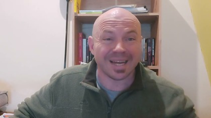 Mit samoobrony.  Nie dam mu się zbliżyć...