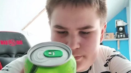 Test Picia Z Szkolnego Automatu #test #filiposzmyt #asmr #szkoła #drink #tymbark #automat #pysznie
