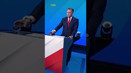 Co wziął Nawrocki podczas debaty?