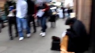 Szacunek dla tych ludzi za pomoc biednemu