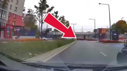 Próba wyłudzenia? Kamera ujawniła wszystko  #polskiedrogi #kamera #polscykierowcy #drivinginpoland