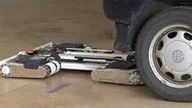 Robot Przeparkowywujący samoch&oacute;d.