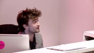 Daniel Radcliffe jako recepcjonista